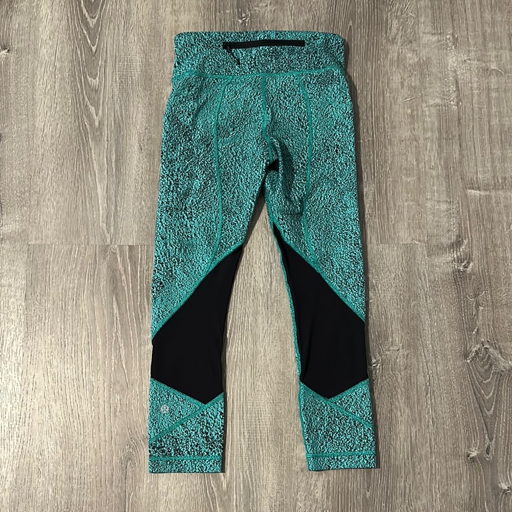 Lululemon Women’s Sz 2 Pace‎ Rival Crop Workout Athletic Yoga Lounge Leggings - Picture 4 of 11